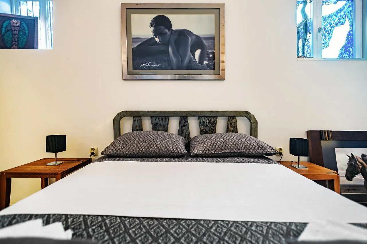 Lupino'S Gallery Apartment - Old Town Zadar