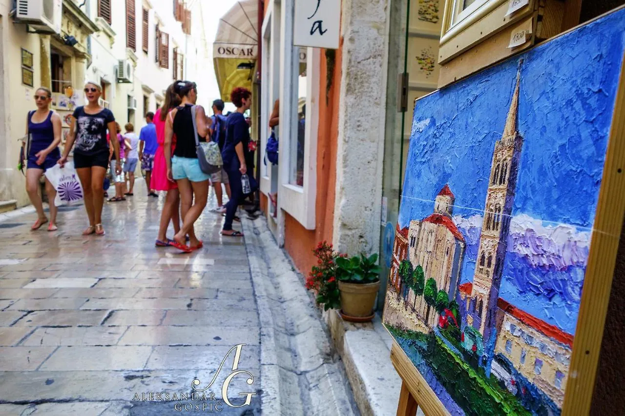 Lupino'S Gallery Apartment - Old Town Zadar