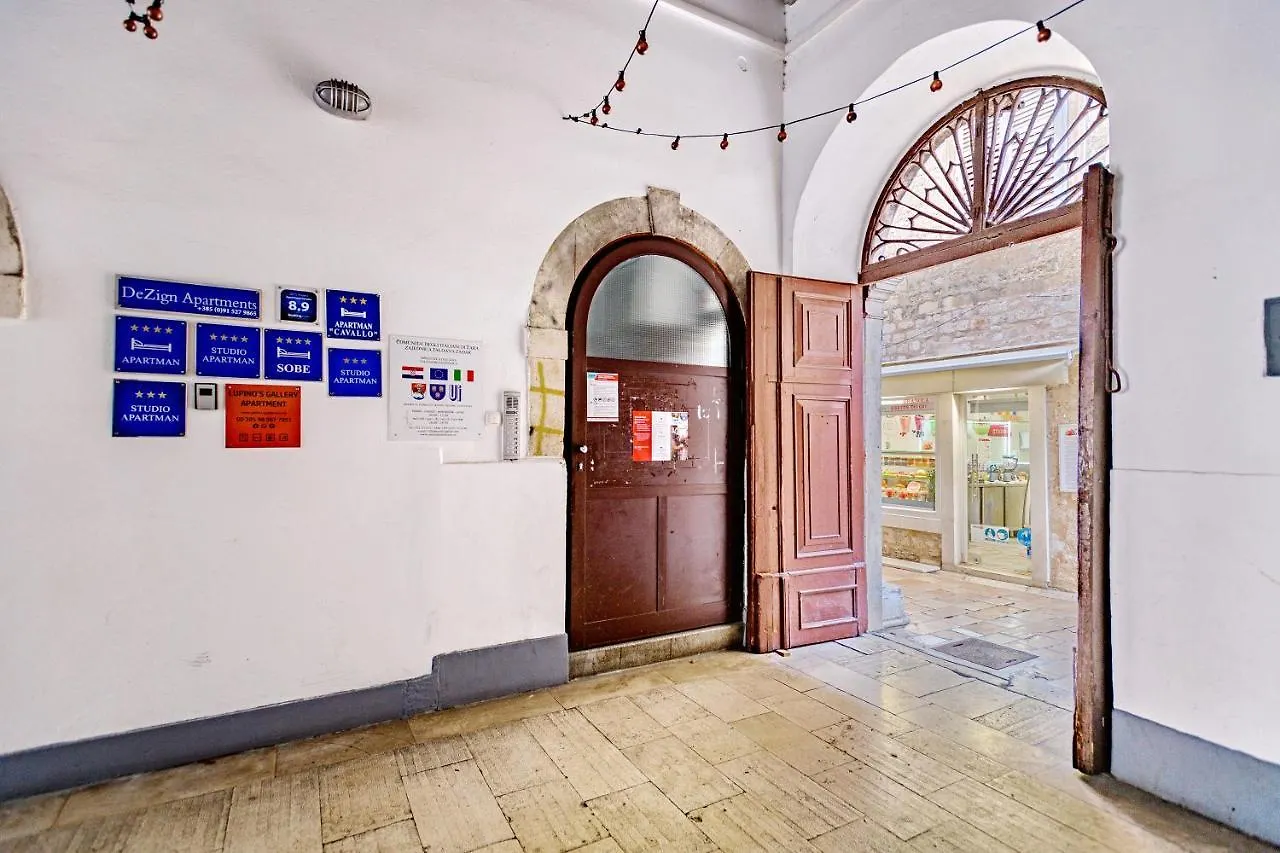 Lupino'S Gallery Apartment - Old Town Zadar